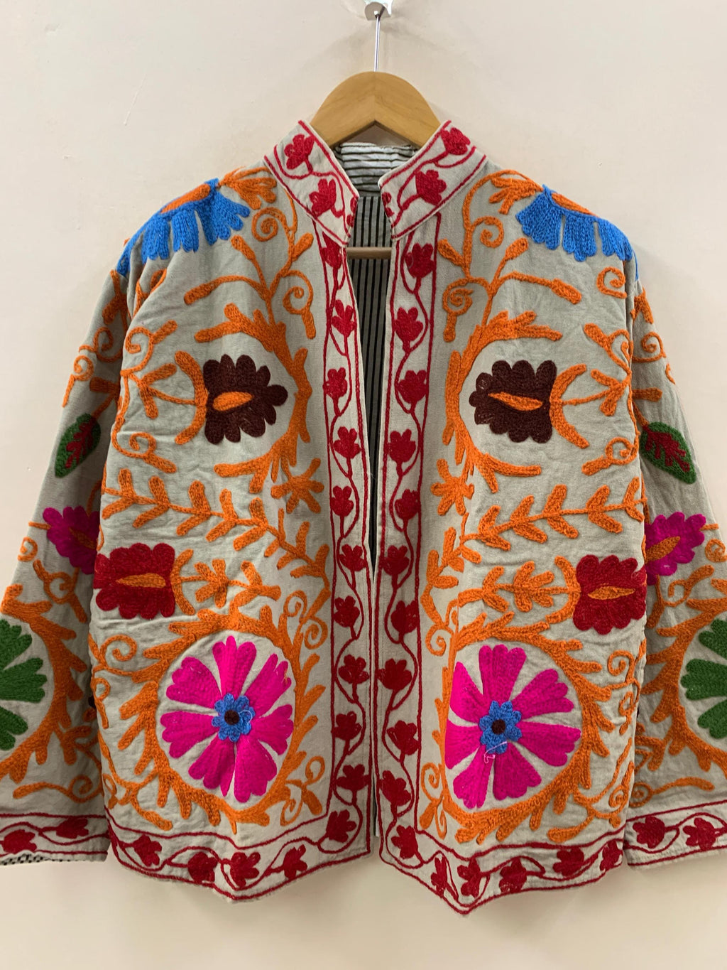 Traditional Suzani Velvet Jacket |Embroidered Winter Coat | Unisex Kimono Robe | Ethnic Vintage Outerwear | Boho Duster Jacket |Gift For Her