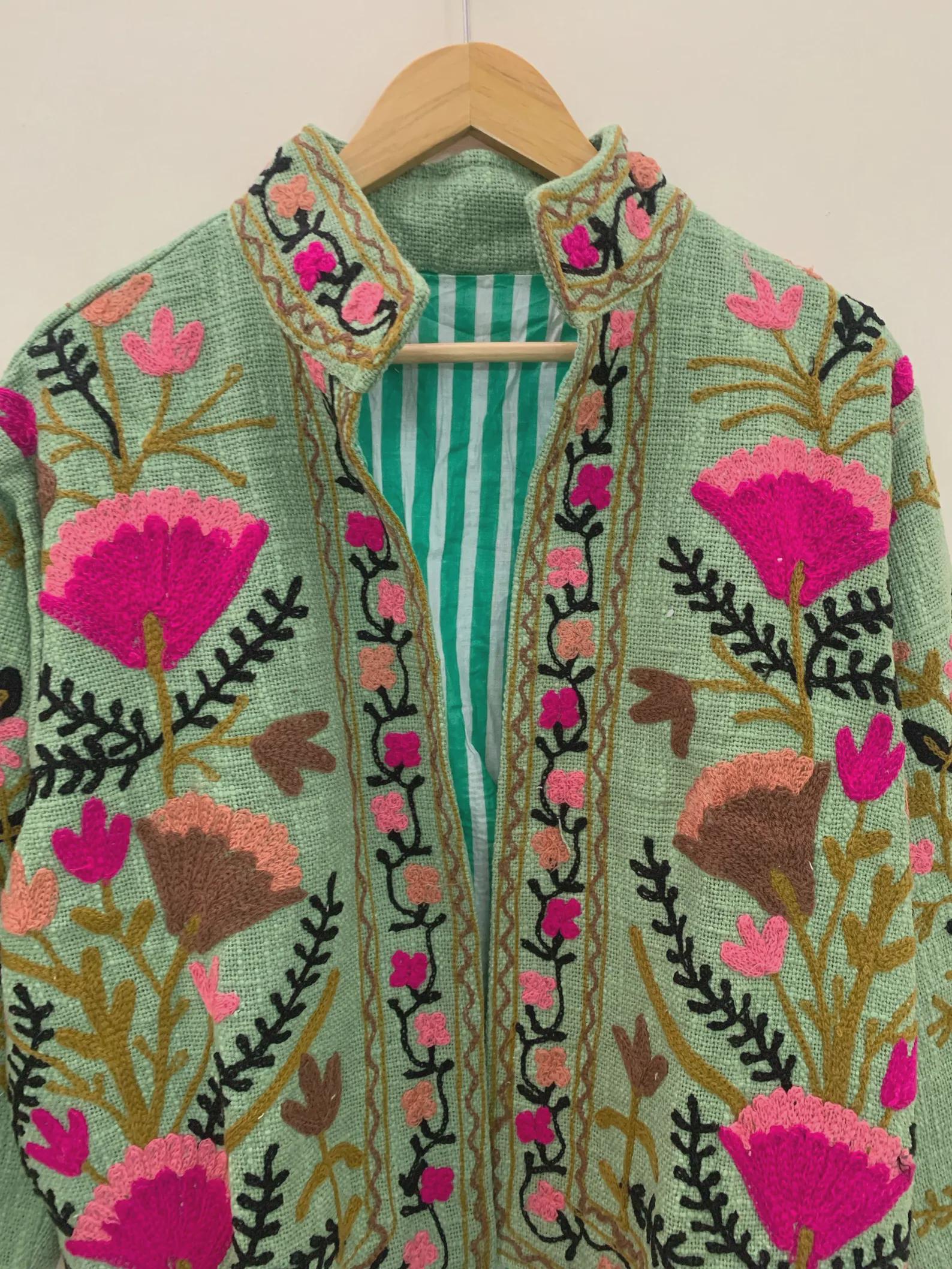 Vintage TNT Suzani Short Jacket | Embroidered Floral Coat Robe | Ethnic Uzbek Textile | Festival Kimono Jacket |Warm Outerwear |Gift For Her