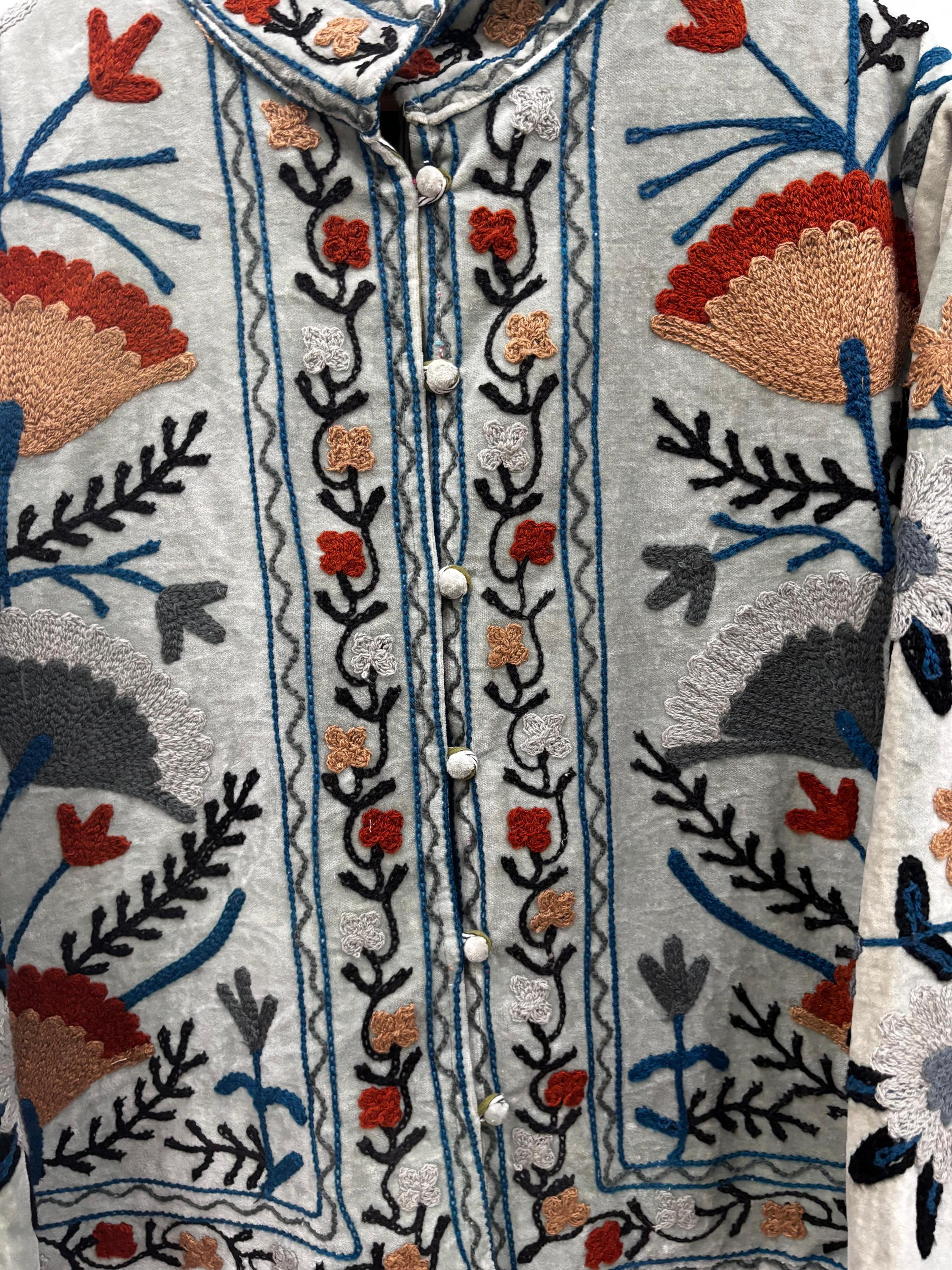 Indian Suzani Embroidery Jacket Batton Coat, Winter Suzani Jacket, Velvet Kimono Coat, Suzani Coat, Outerwear, Travel Jacket, Gift For Her
