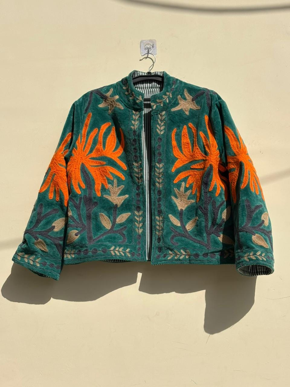 Green Suzani Velvet Jacket | Embroidered Coat | Winter Coat |Warm Winter Kimono Outerwear | Gift for Her |Traditional Jacket |Artisan Jacket