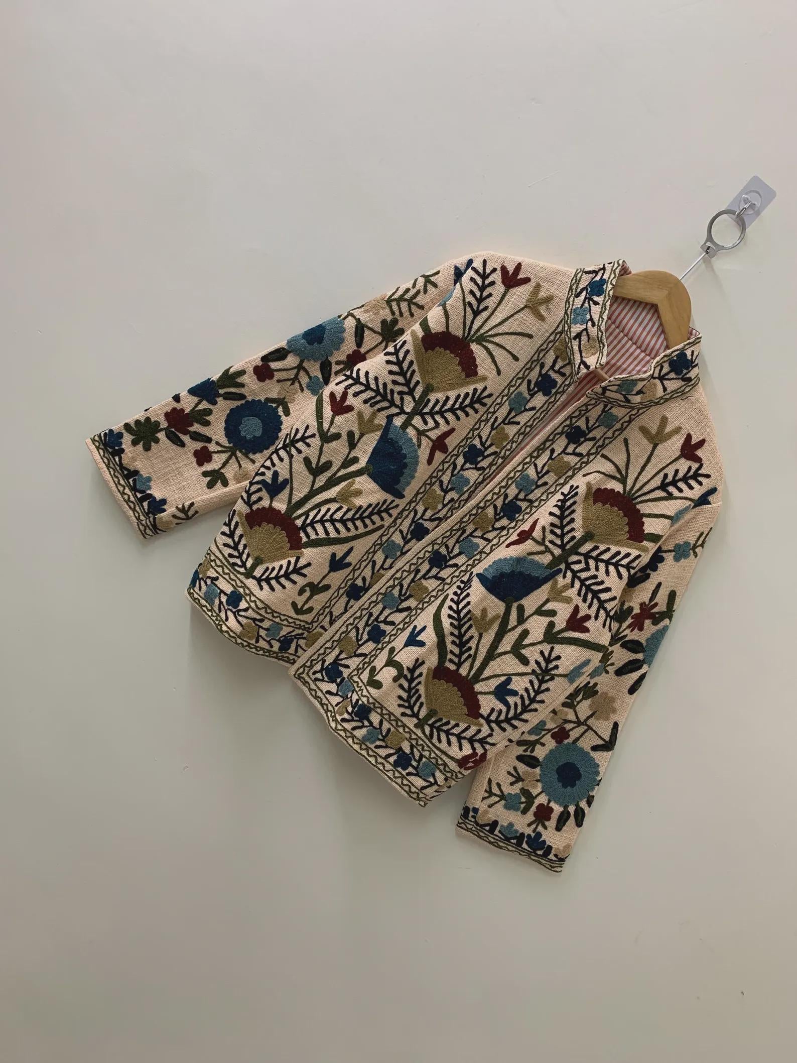 Vintage TNT Suzani Short Jacket |Vintage Embroidered Floral Coat |Ethnic Uzbek Textile |Festival Kimono Jacket |Warm Outerwear |Gift For Her