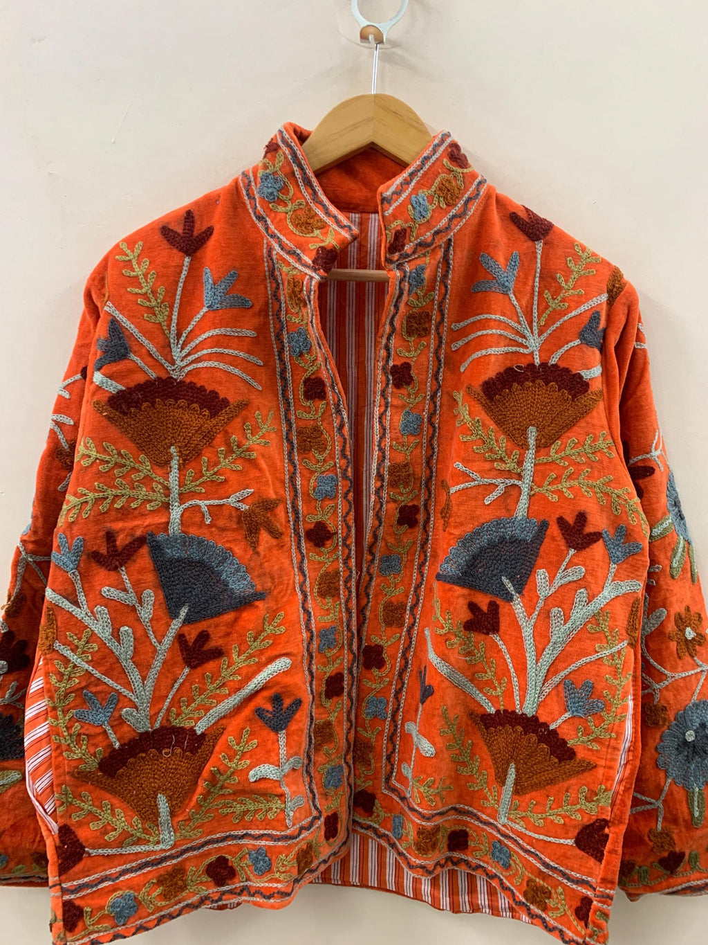 Velvet Suzani Hand Embroidered Jacket |Kimono Jacket | Winter Jacket | Unisex Coat | Vintage Bohemian Jacket | Warm Outerwear | Gift for Her