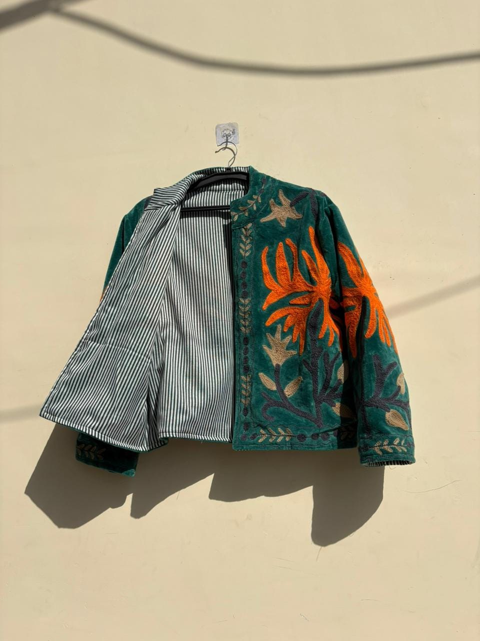 Green Suzani Velvet Jacket | Embroidered Coat | Winter Coat |Warm Winter Kimono Outerwear | Gift for Her |Traditional Jacket |Artisan Jacket