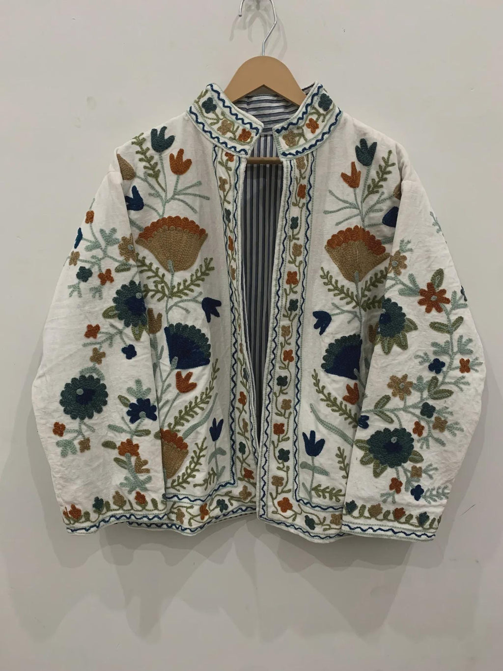 Luxurious Embroidery Suzani Velvet Winter Jacket, Suzani Floral Coat, Unisex Bomber Jacket, Winter Jacket, Women's Coat, Duster Boho Jacket