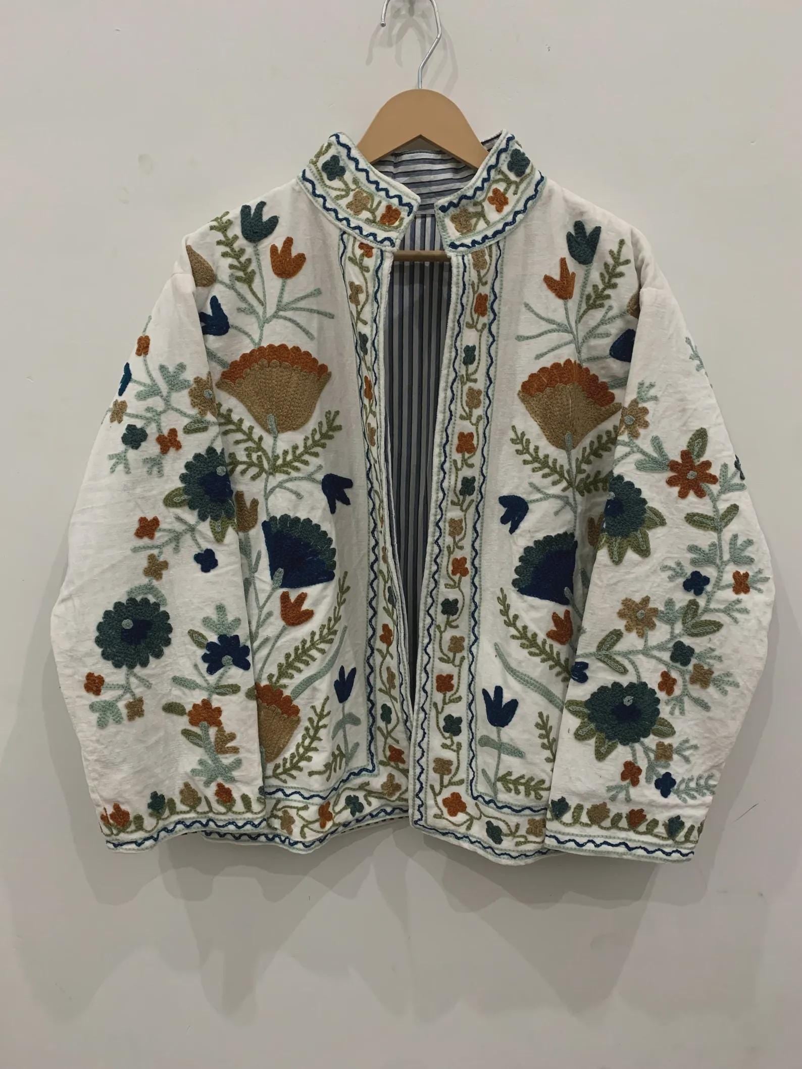 Luxurious Embroidery Suzani Velvet Winter Jacket, Suzani Floral Coat, Unisex Bomber Jacket, Winter Jacket, Women's Coat, Duster Boho Jacket