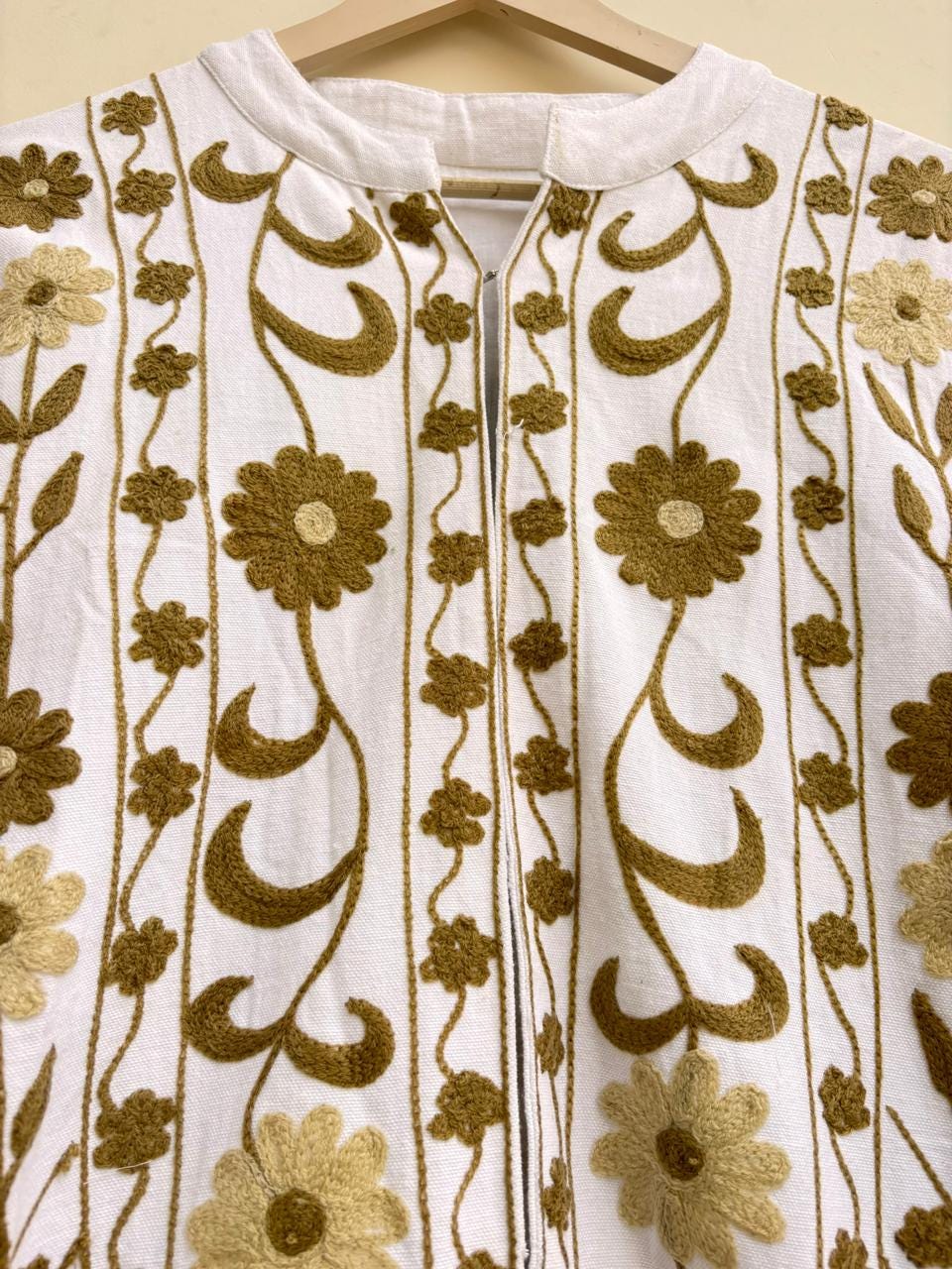 White Suzani Velvet Kimono |Unisex Kimono Cardigan | Beachwear Kimono Jacket |Hand Embroidered Kimono | Winter Warm Kimono | Gift for Her