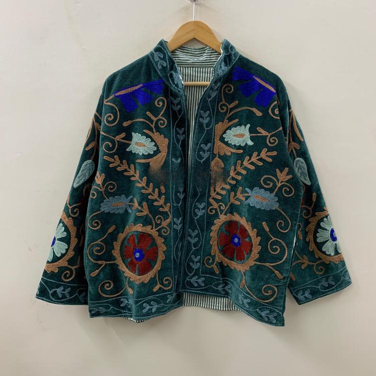 Boho Suzani Velvet Cropped Jacket | Traditional Winter Kimono Coat | Ethnic Short Festival Outerwear | Gift for Women
