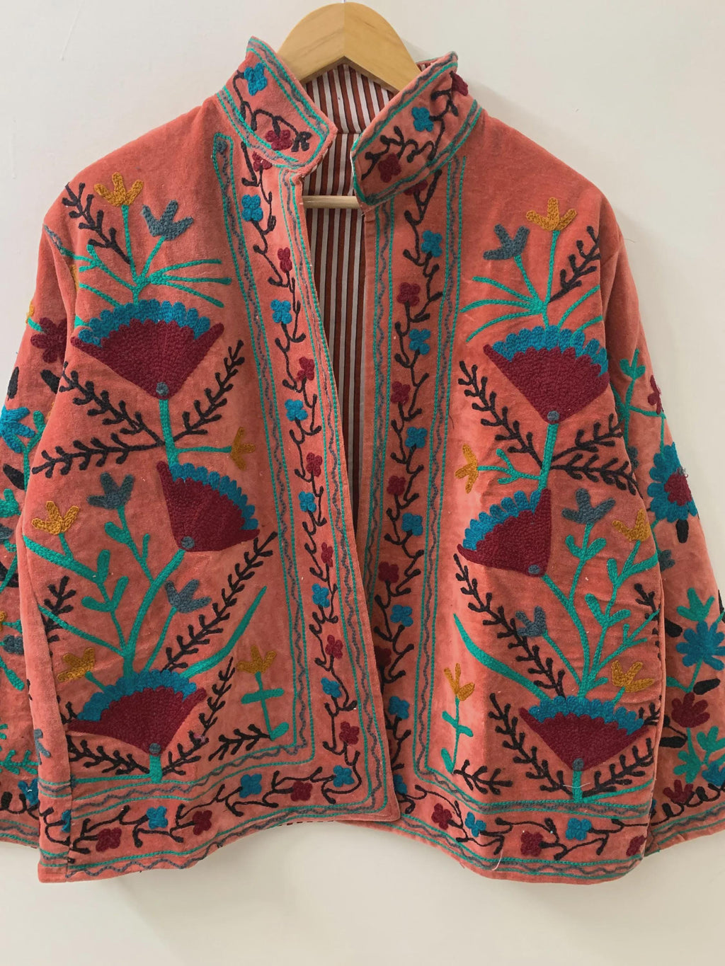 Chic Embroidery Suzani Velvet Short Jacket, Indian Handmade Floral Coat, Unisex Bridesmaid Gift, Winter Jacket, Women's Coat, Suzani Jacket