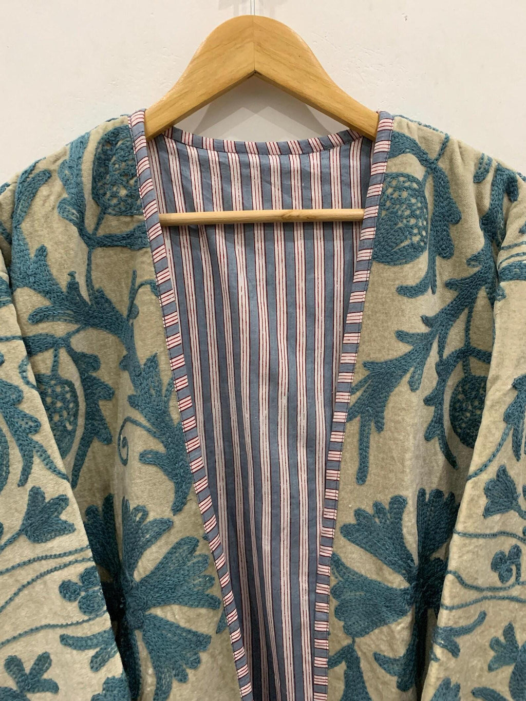 Bohemian Long Suzani Kimono Robe | Vintage Embroidered Duster Jacket | Handmade Uzbek Coat | Boho Festival Outfit | One Size | Duster Robe