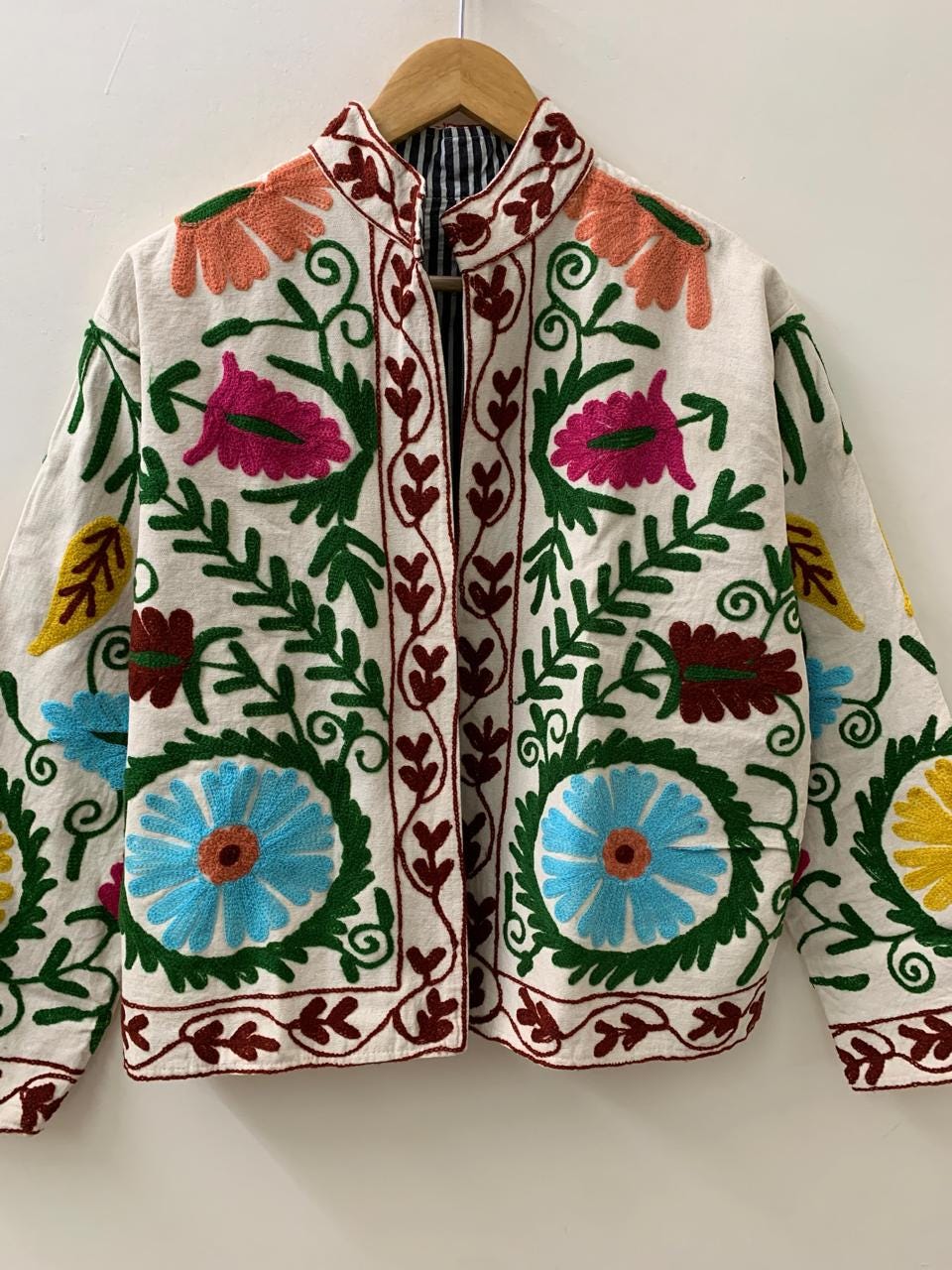 White Floral Velvet Suzani Embroidery Jacket |Suzani Duster Jacket | Winter Kimono Jacket |Bomber Coat, Gift For Her | Street Fashion Jacket