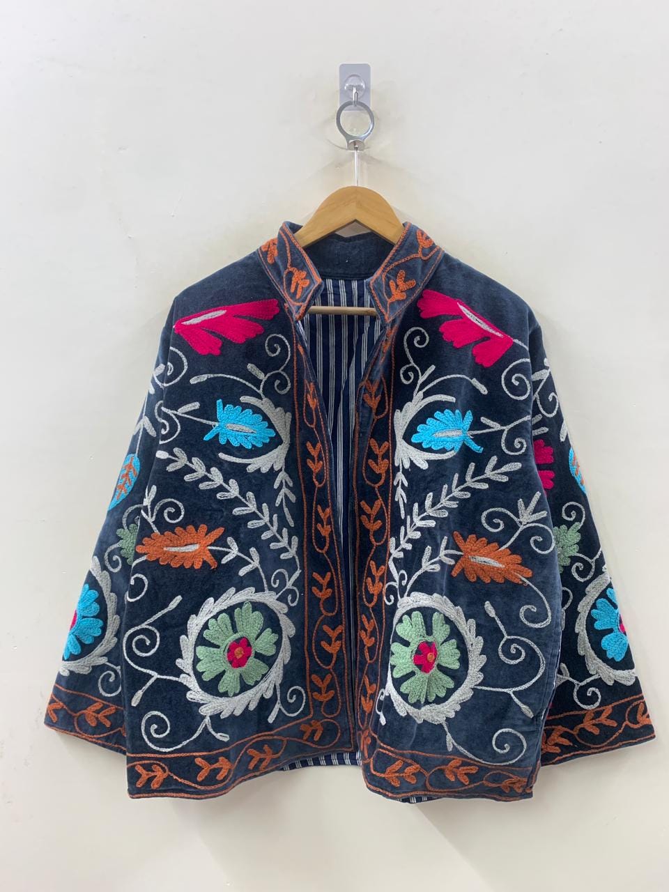 Vintage Suzani Velvet Jacket |Embroidered Ethnic Coat Women |Winter Warm Short Jacket | Kimono Style Coat | Gift for Her | Festival Clothing