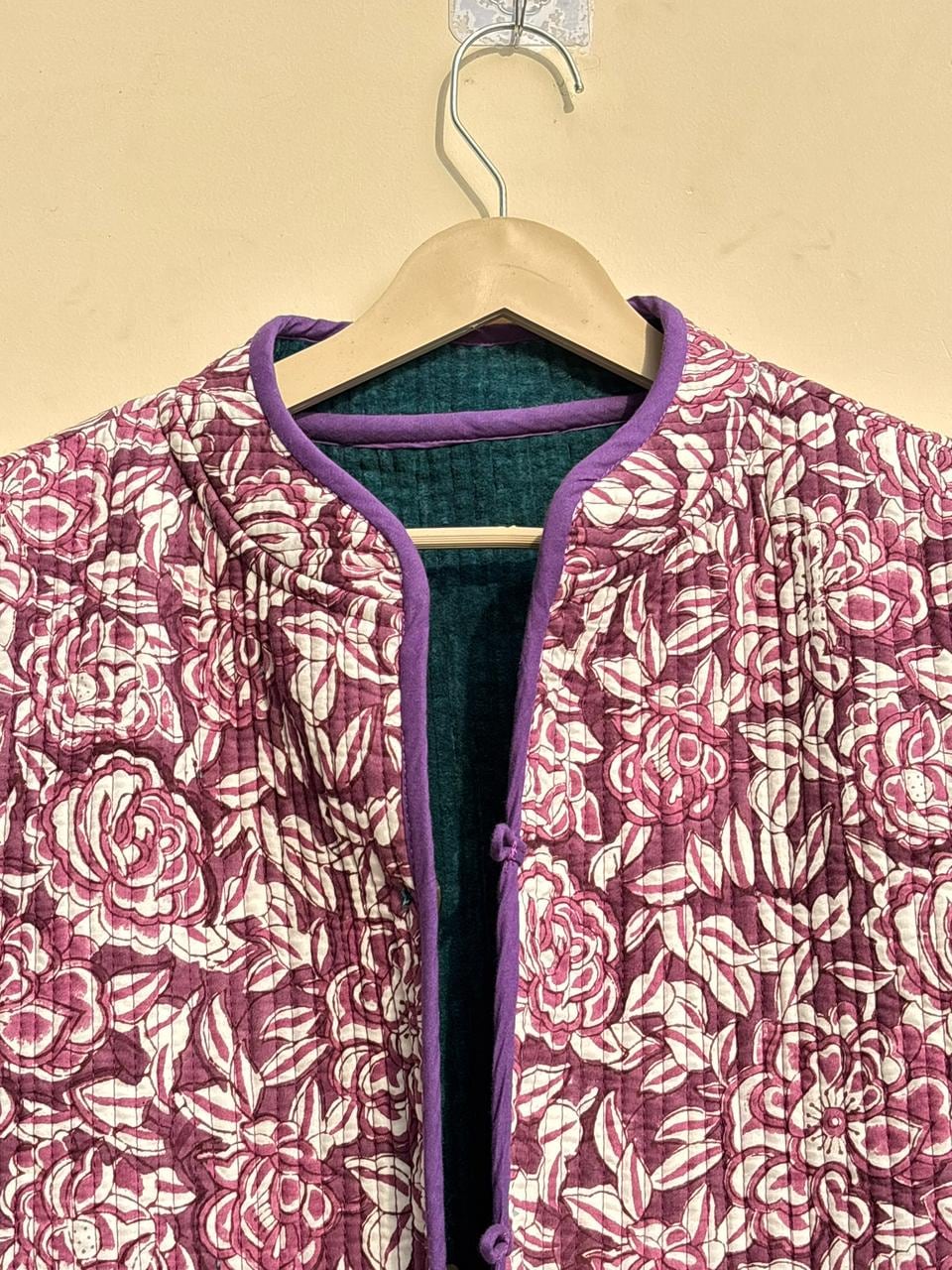 Turkish Suzani Velvet Vest | Embroidered Waistcoat | Winter Cropped Vest Top | Reversible Sleeveless Jacket | Gift for Her | Ethnic Vest