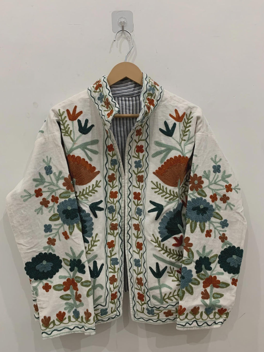 Luxurious Embroidery Suzani Velvet Winter Jacket, Suzani Floral Coat, Unisex Bomber Jacket, Winter Jacket, Women's Coat, Duster Boho Jacket