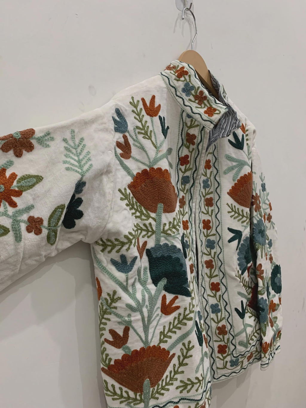 Luxurious Embroidery Suzani Velvet Winter Jacket, Suzani Floral Coat, Unisex Bomber Jacket, Winter Jacket, Women's Coat, Duster Boho Jacket