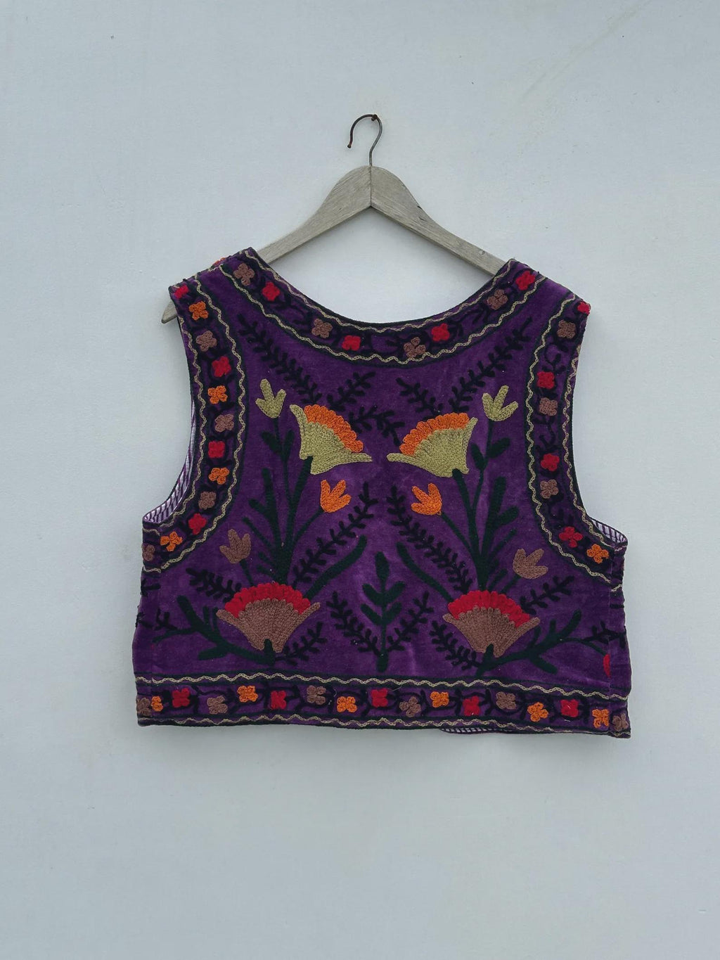 Boho Suzani Velvet Vest – Hand-Embroidered Floral Sleeveless Jacket | Vintage-Inspired Festival & Statement Layer | Purple Ethnic Waistcoat