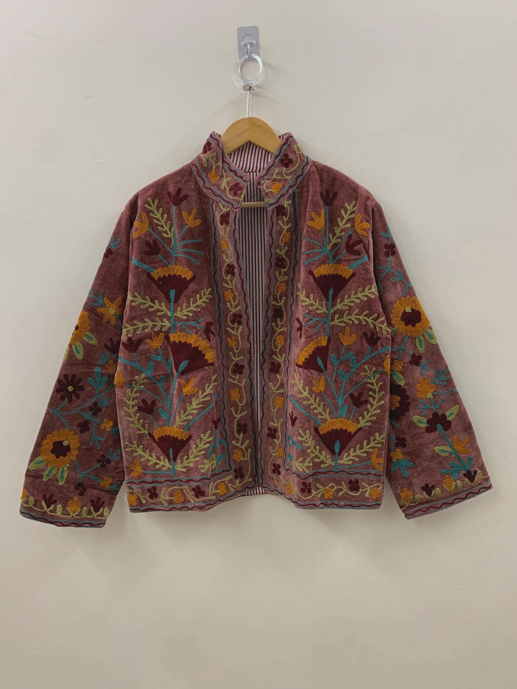 Chic Embroidery Suzani Velvet Short Jacket, Indian Handmade Floral Coat, Unisex Bridesmaid Gift, Winter Jacket, Women's Coat, Suzani Jacket