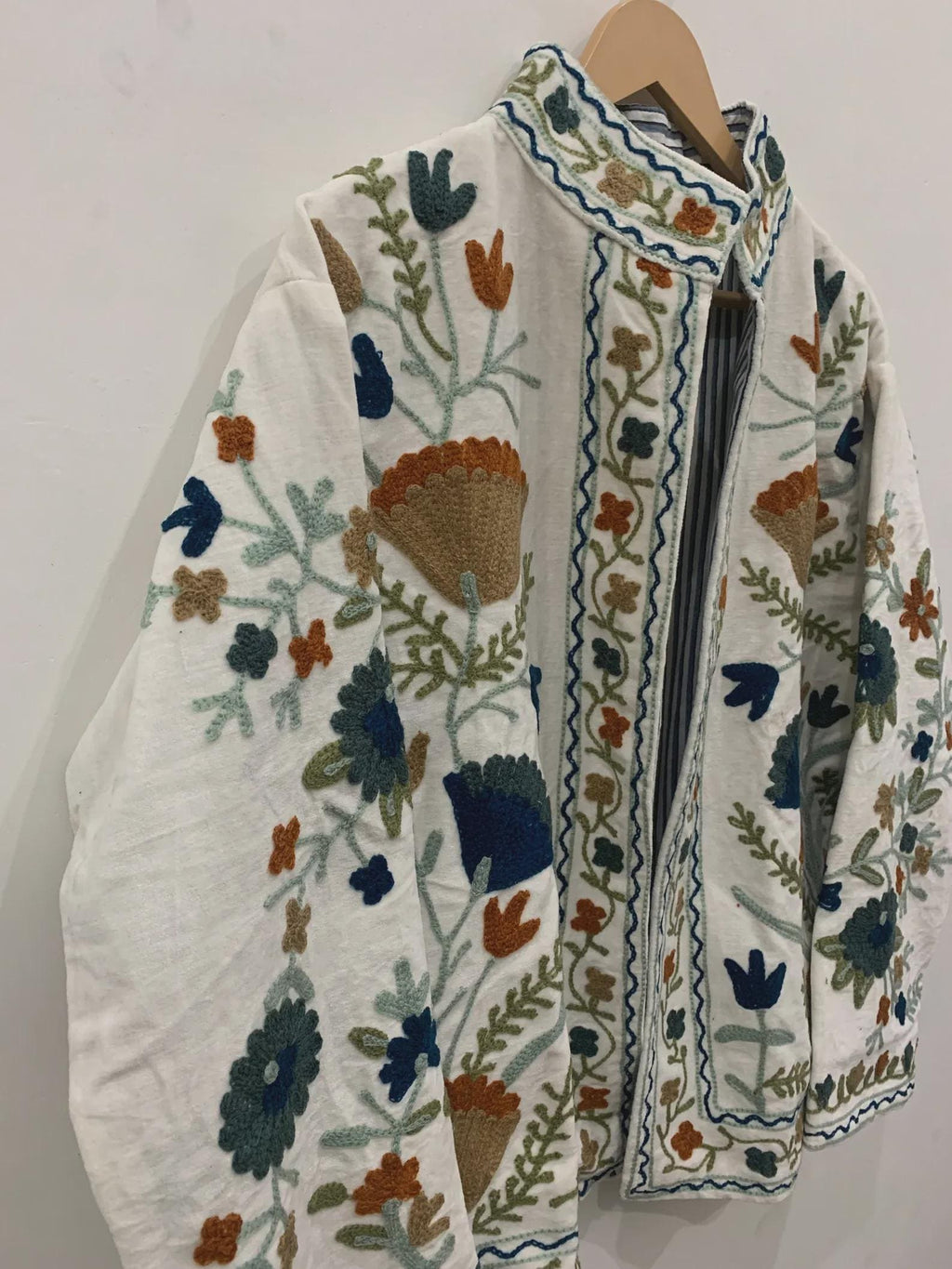 Luxurious Embroidery Suzani Velvet Winter Jacket, Suzani Floral Coat, Unisex Bomber Jacket, Winter Jacket, Women's Coat, Duster Boho Jacket