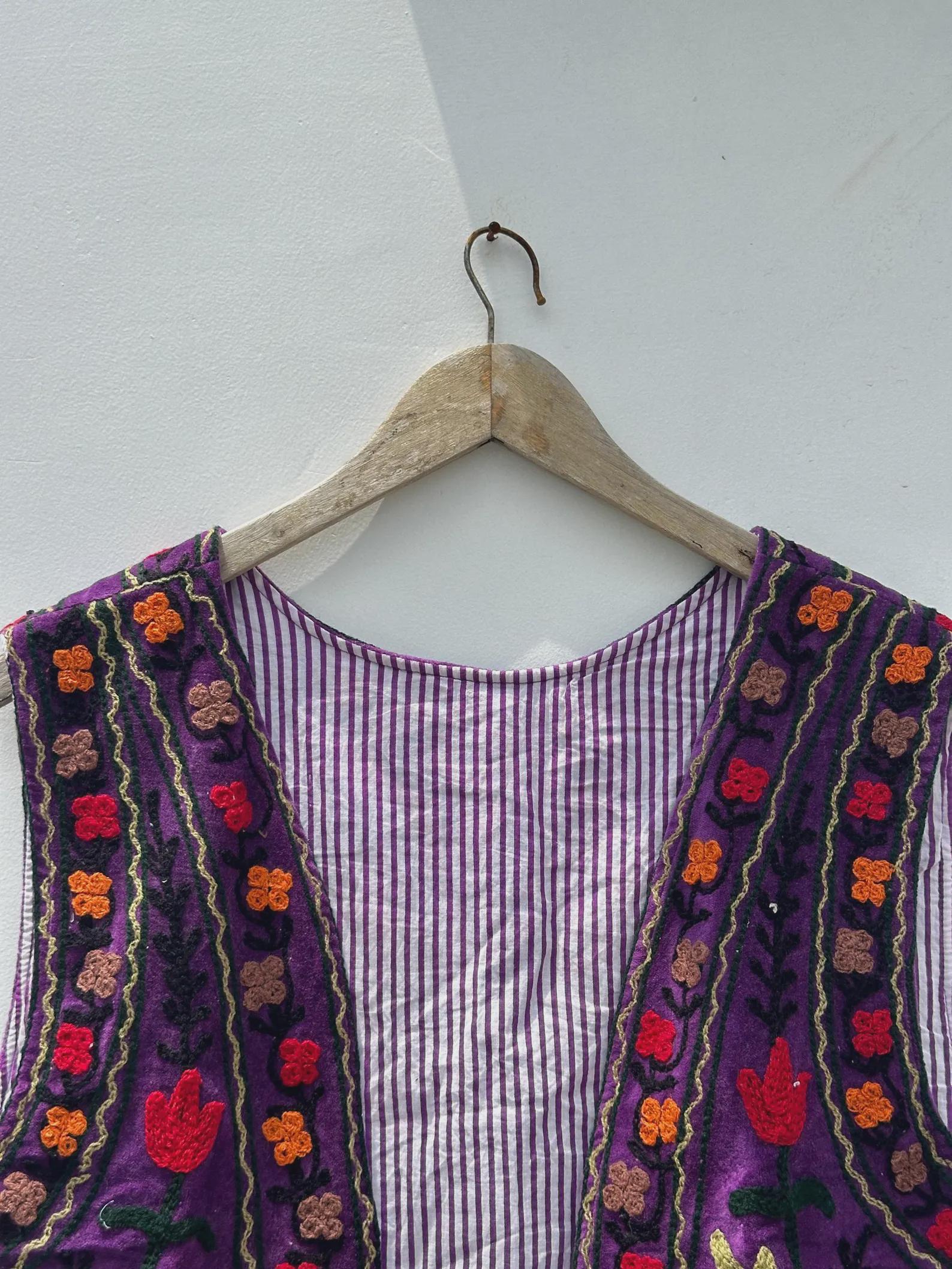 Boho Suzani Velvet Vest – Hand-Embroidered Floral Sleeveless Jacket | Vintage-Inspired Festival & Statement Layer | Purple Ethnic Waistcoat