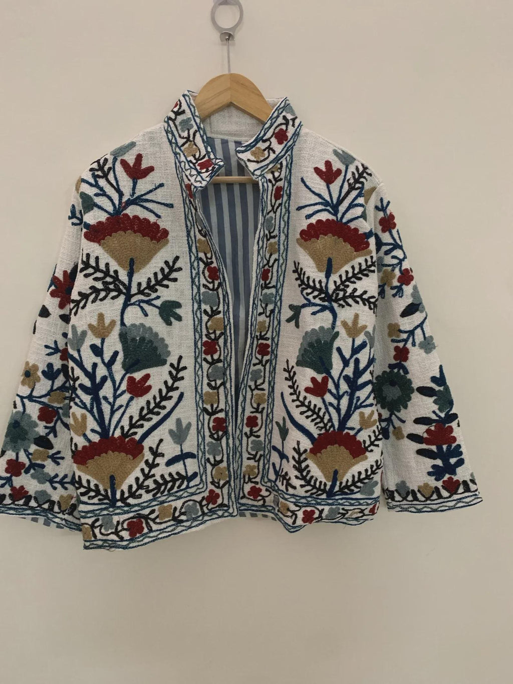 Luxurious Embroidery Suzani Velvet Winter Jacket, Suzani Floral Coat, Unisex Bomber Jacket, Winter Jacket, Women's Coat, Duster Boho Jacket