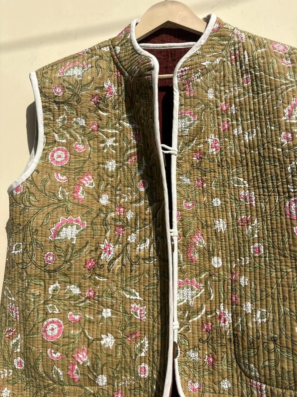 Embroidered Suzani Vest Velvet | Turkish Boho Waistcoat Unisex | Cropped Vest Top Winter | Sleeveless Jacket Handmade Artisan | Gift for Her