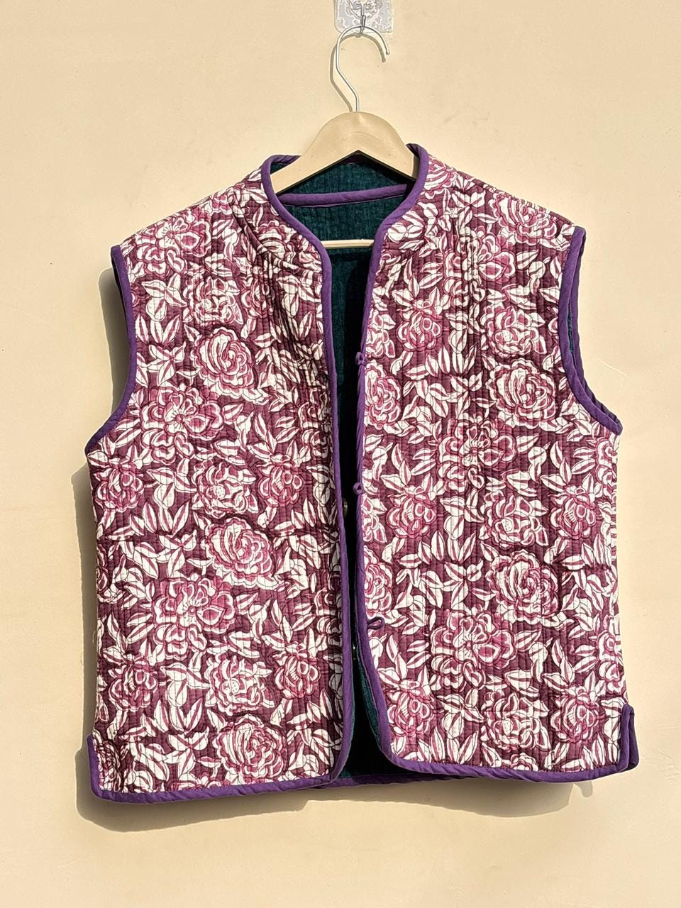 Turkish Suzani Velvet Vest | Embroidered Waistcoat | Winter Cropped Vest Top | Reversible Sleeveless Jacket | Gift for Her | Ethnic Vest