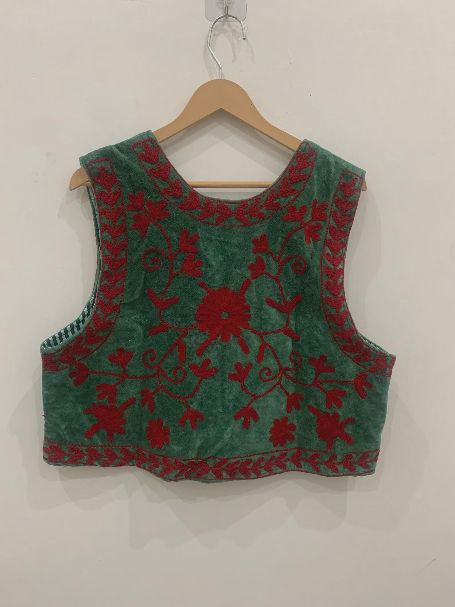 Green Suzani Velvet Vest | Hand-Embroidered Floral Sleeveless Jacket | Vintage-Inspired Festival & Statement Layer | Ethnic Waistcoat