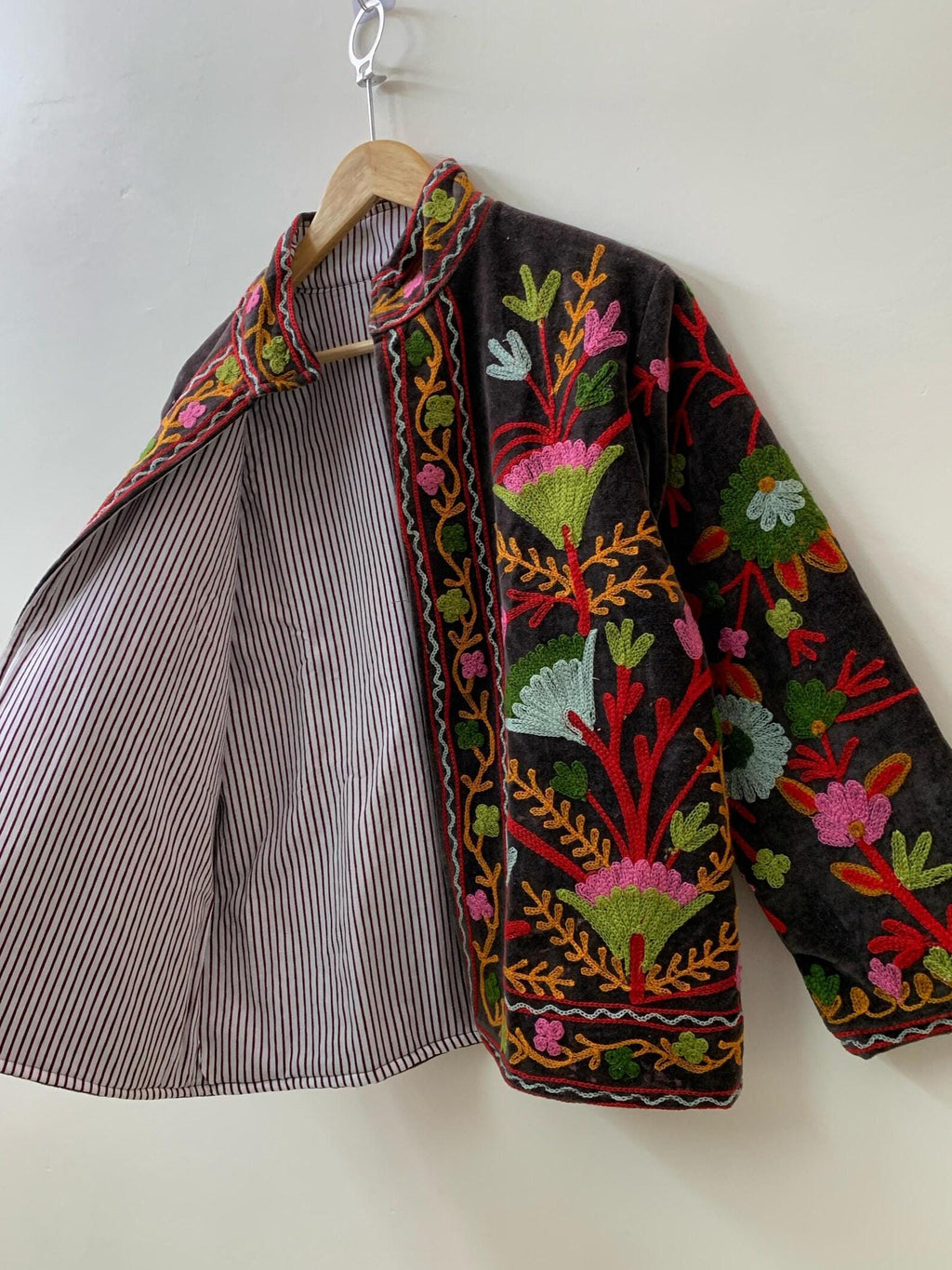 Handmade Suzani Embroidered Jacket| Boho Floral Coat | Embroidered Jacket Coat | Velvet Jacket | Suzani Coat , Robe | Festive Suzani Jacket