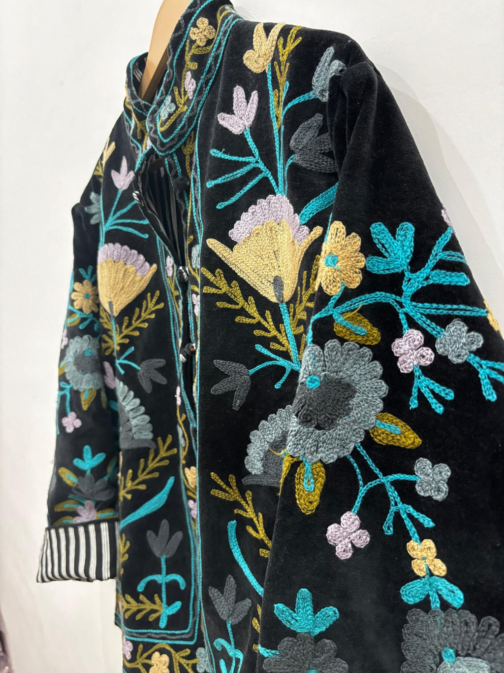 Black Suzani Embroidery Velvet Button Coat, Winter Suzani Jacket, Velvet Kimono Coat, Suzani Coat, Outerwear, Travel Jacket, Gift For Her