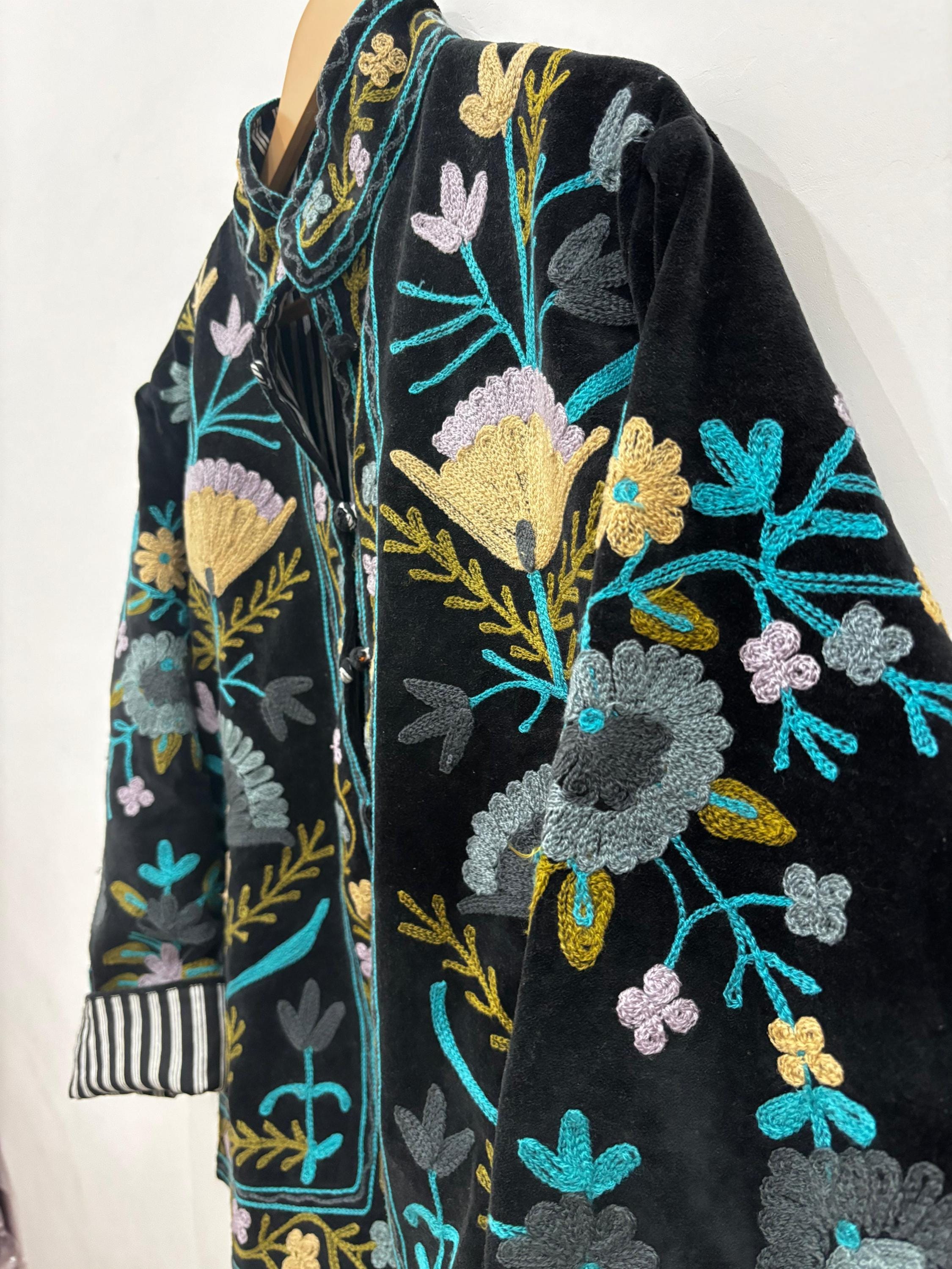 Black Suzani Embroidery Velvet Button Coat, Winter Suzani Jacket, Velvet Kimono Coat, Suzani Coat, Outerwear, Travel Jacket, Gift For Her