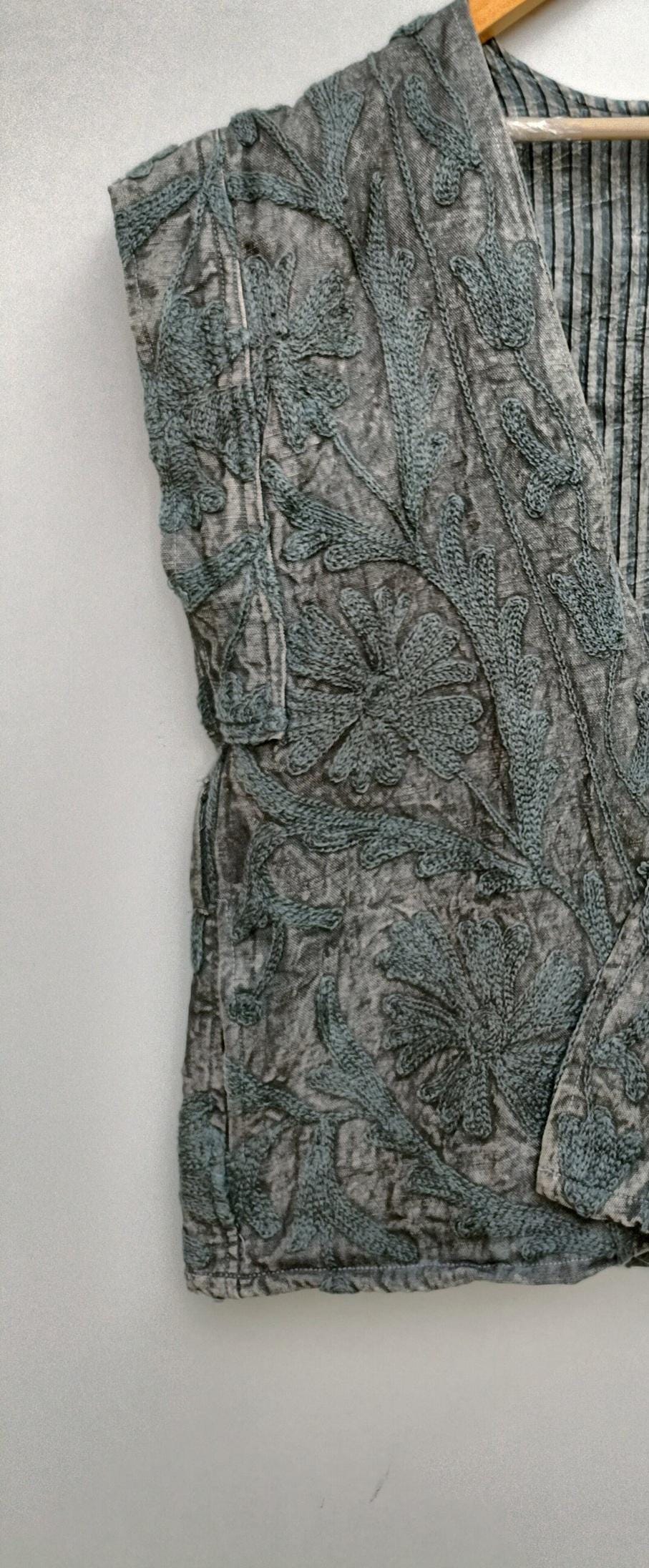 Handmade Velvet Suzani Embroidered Vest with Belt | Unisex Boho Festival Waistcoat | Ethnic Sleeveless Bohemian Jacket | Gypsy Style Vest