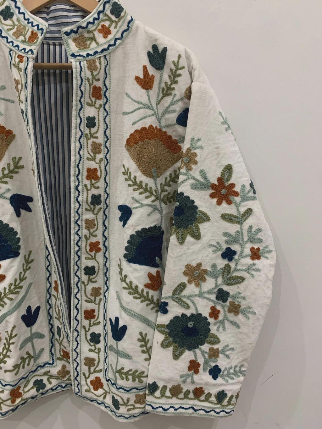 Luxurious Embroidery Suzani Velvet Winter Jacket, Suzani Floral Coat, Unisex Bomber Jacket, Winter Jacket, Women's Coat, Duster Boho Jacket