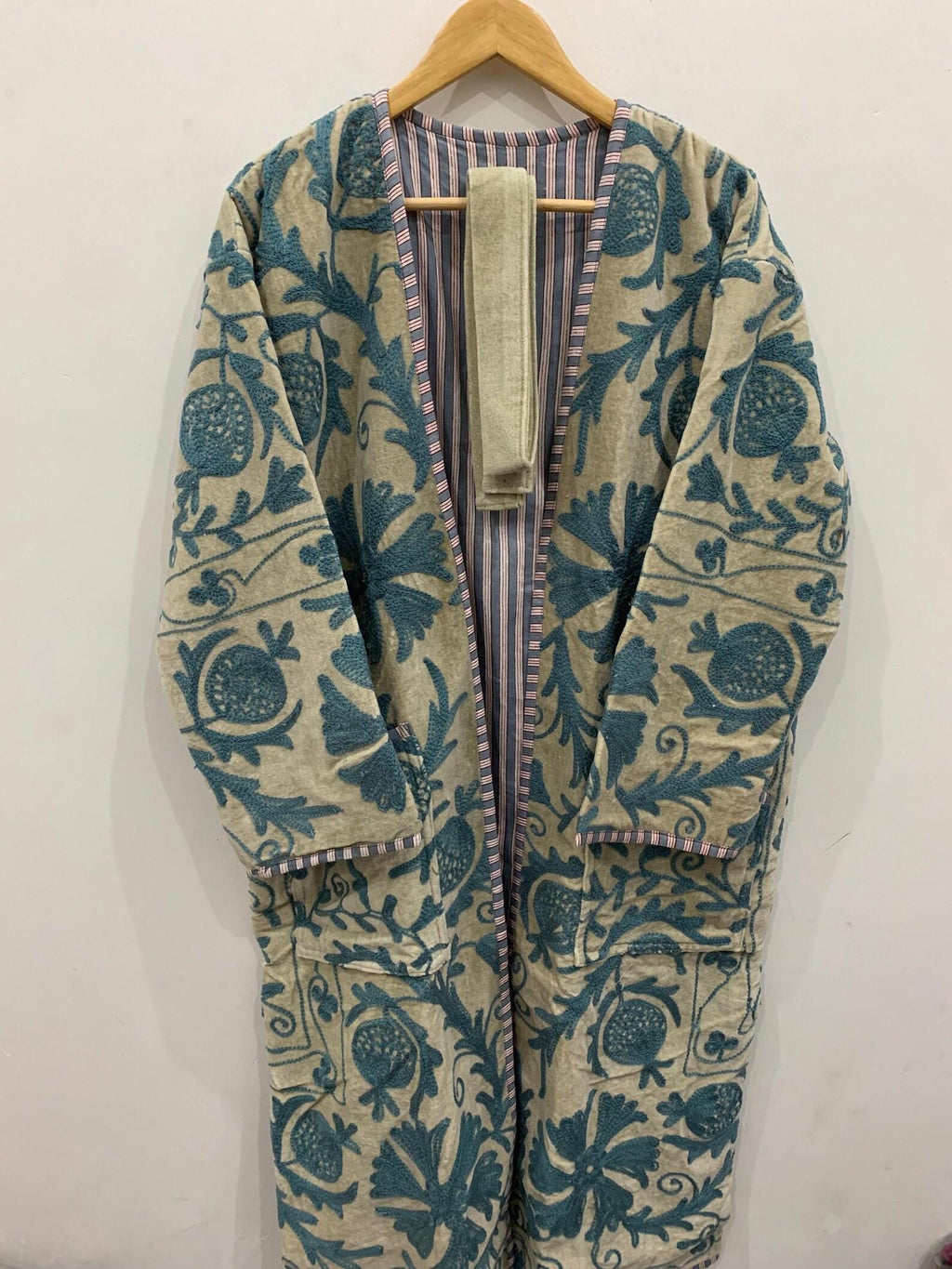 Bohemian Long Suzani Kimono Robe | Vintage Embroidered Duster Jacket | Handmade Uzbek Coat | Boho Festival Outfit | One Size | Duster Robe