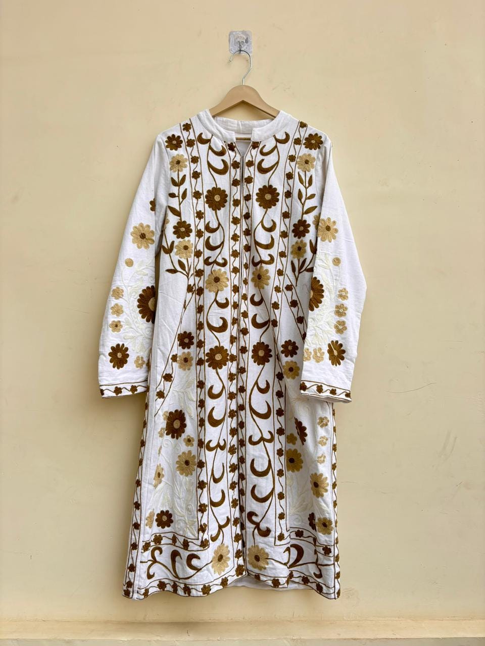White Suzani Velvet Kimono |Unisex Kimono Cardigan | Beachwear Kimono Jacket |Hand Embroidered Kimono | Winter Warm Kimono | Gift for Her