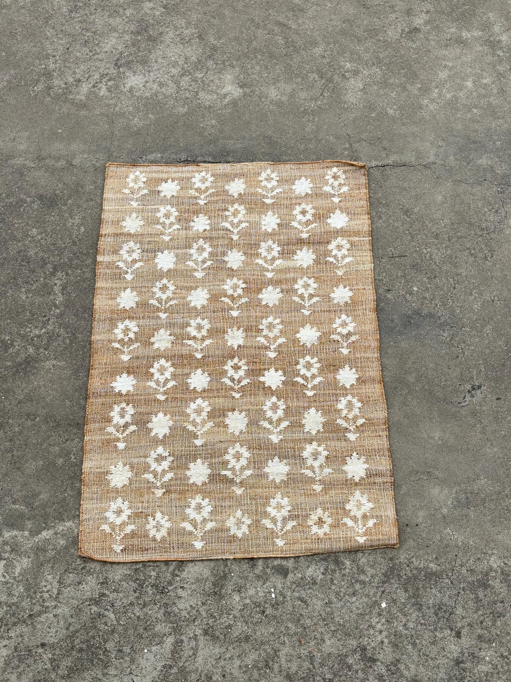 Natural White Flower Jute Rug, Organic Natural Jute Rug, Handmade Cotton Jute Rug- Indian Traditional Geometric Custom Jute Runner