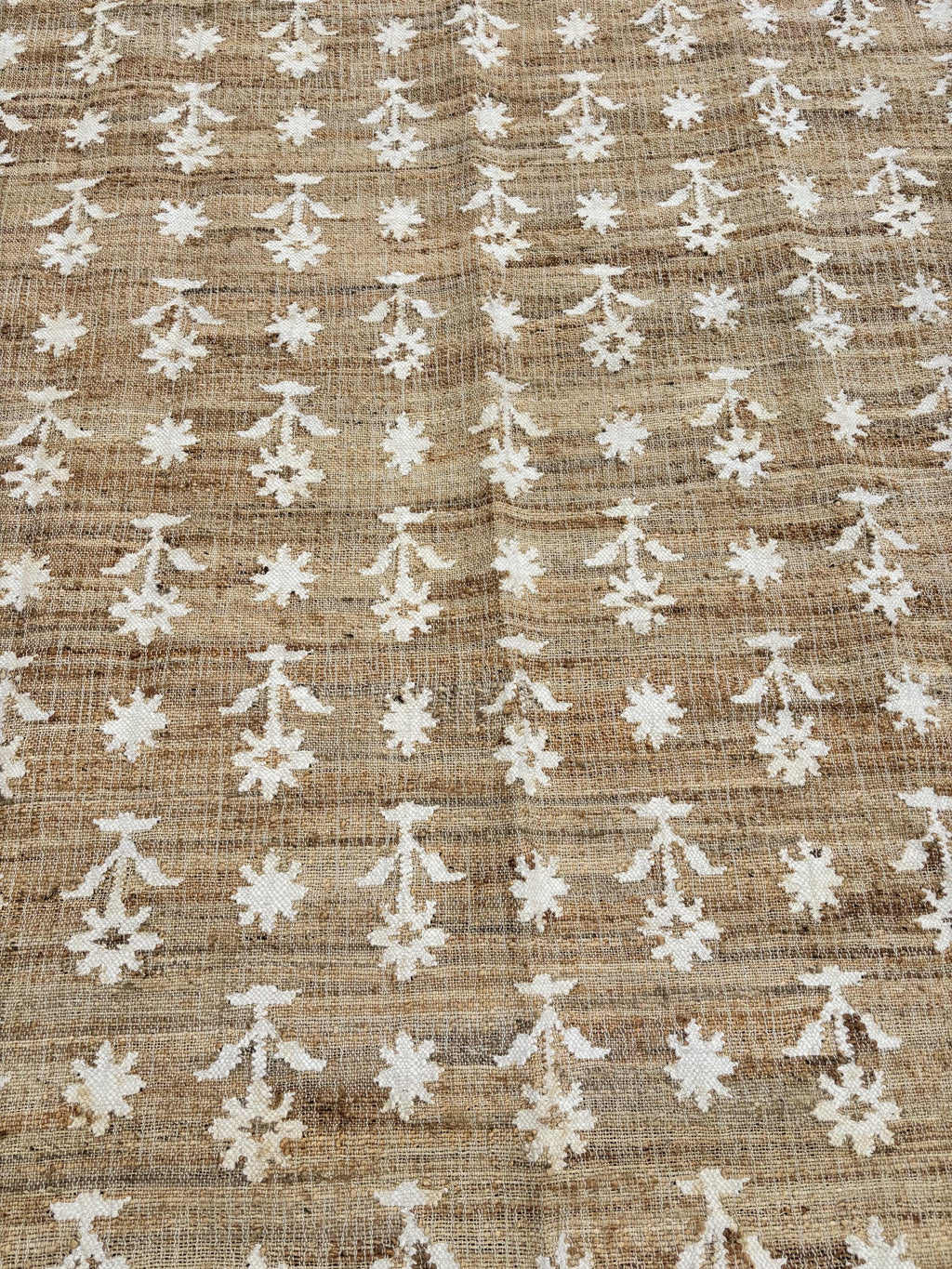 Beige Jute and Cotton Rug with white Flower Natural Jute Hand Woven Premium Quality , Jute and Cotton Rug Handmade Cotton Jute Rug