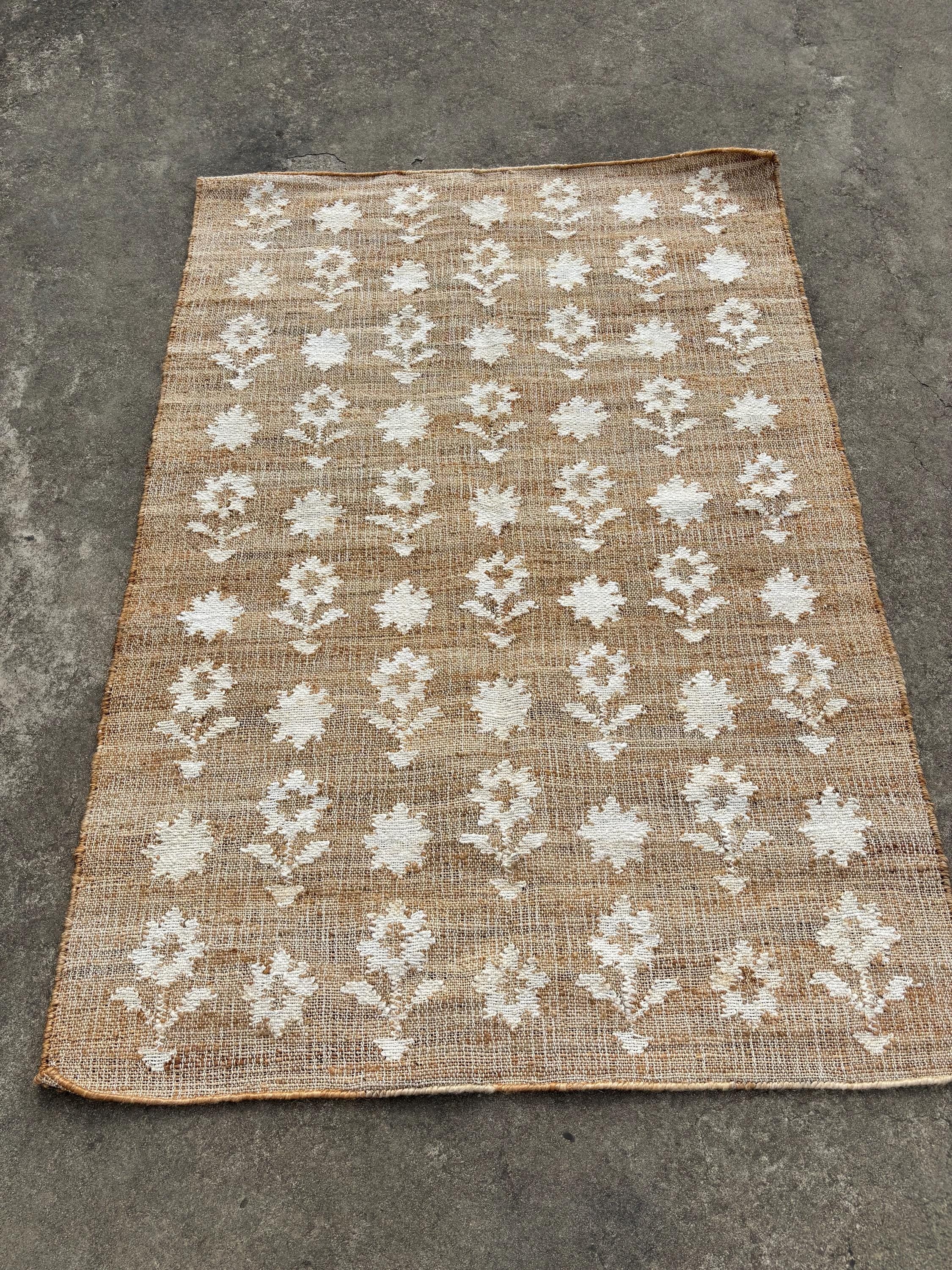 Cotton Jute Rug Beige Colour with Black flower pattern, High Quality Hand Woven Premium Quality Boho Style Cotton Jute Rugs
