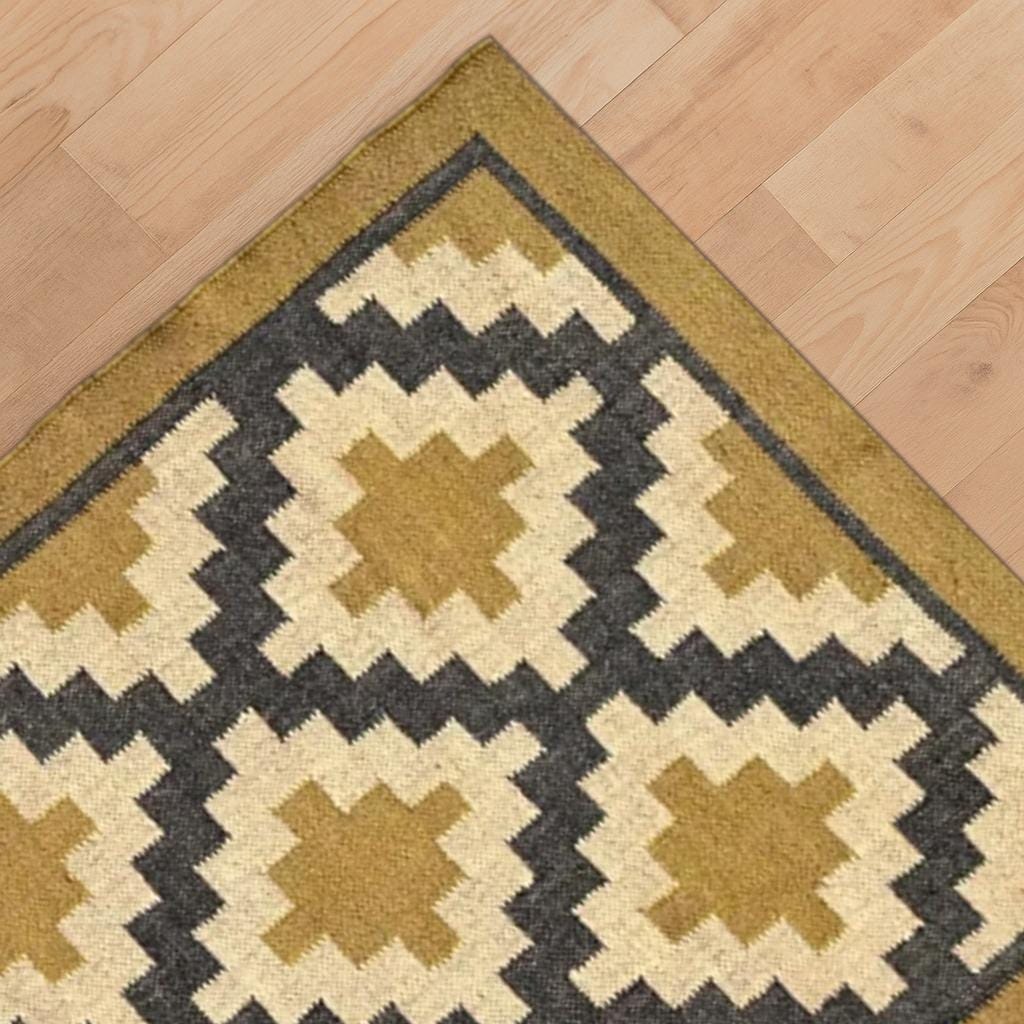 Geometric Wool Jute Traditional Rug | Handmade Vintage Rug | Geometric Pattern Jute Rug | Handwoven Rug for Living Room | Bedroom Decor Rug