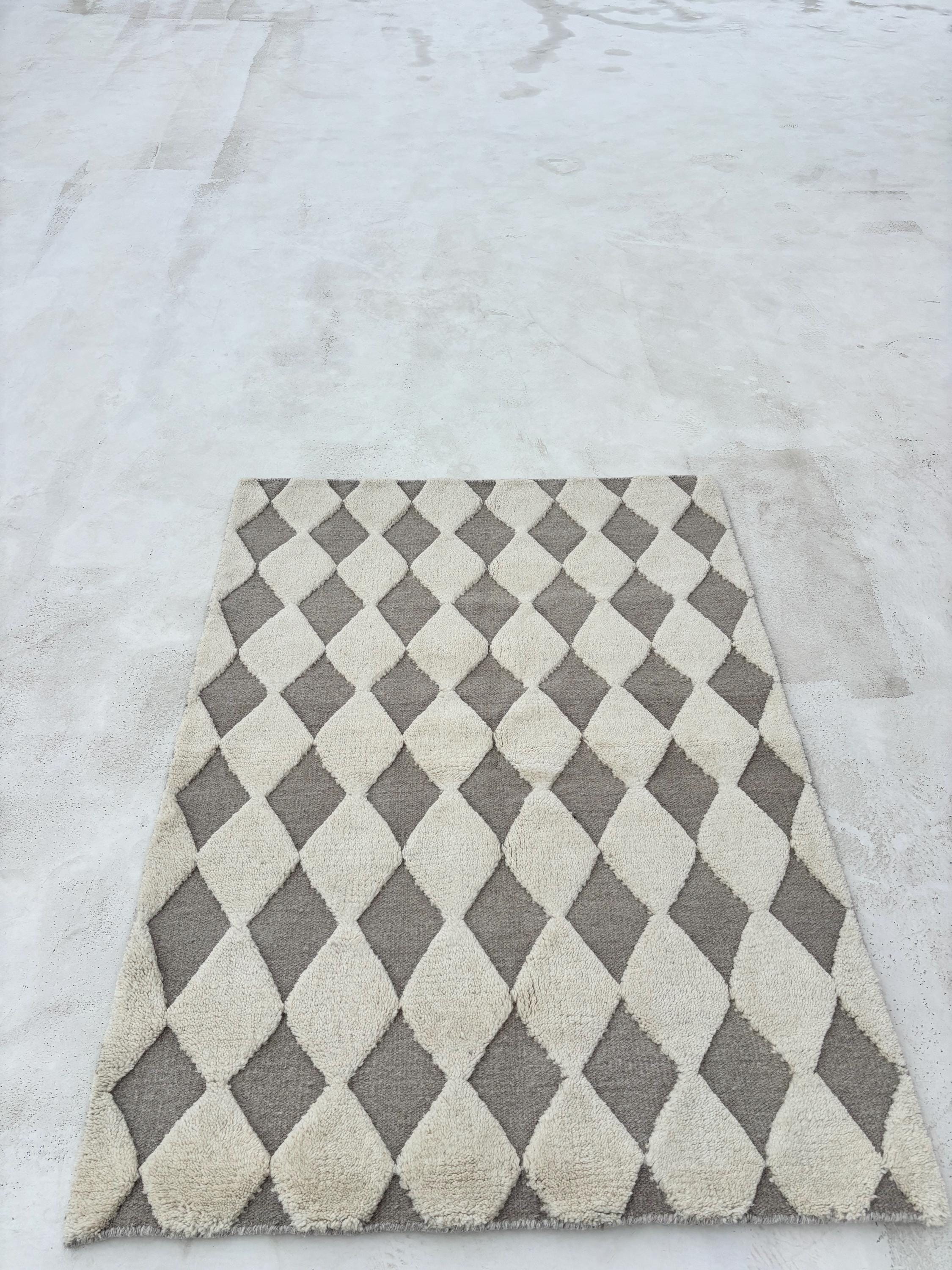 Custom Beni Ourain Moroccan Rug Diamond Pattern Handmade Berber Wool Luxury Living Room Carpet High Quality Beni Ourain Carpet