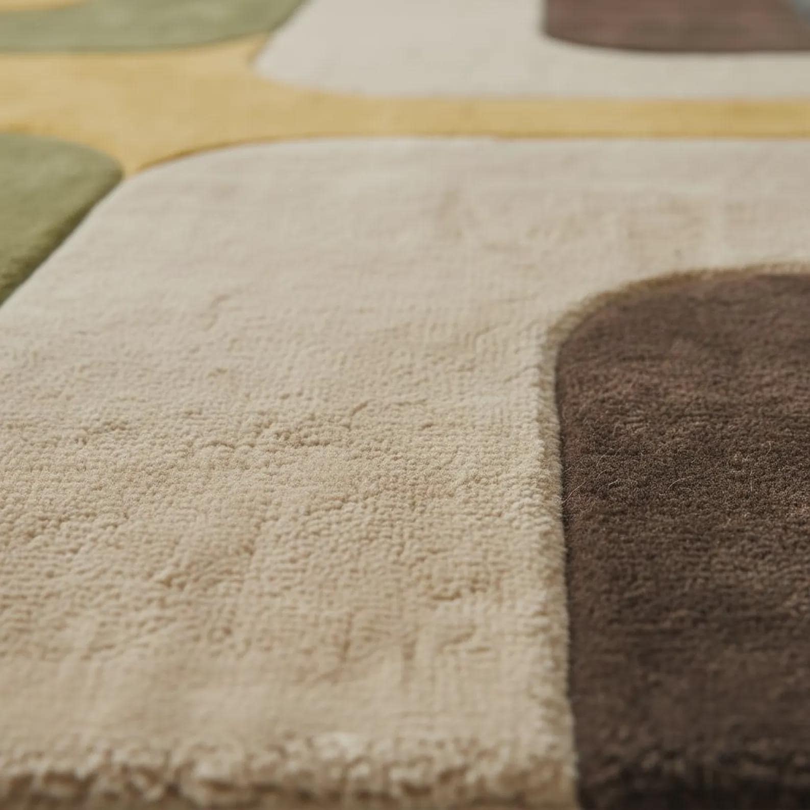 Hand-Tufted Wool Rug | Modern Abstract Wavy Design