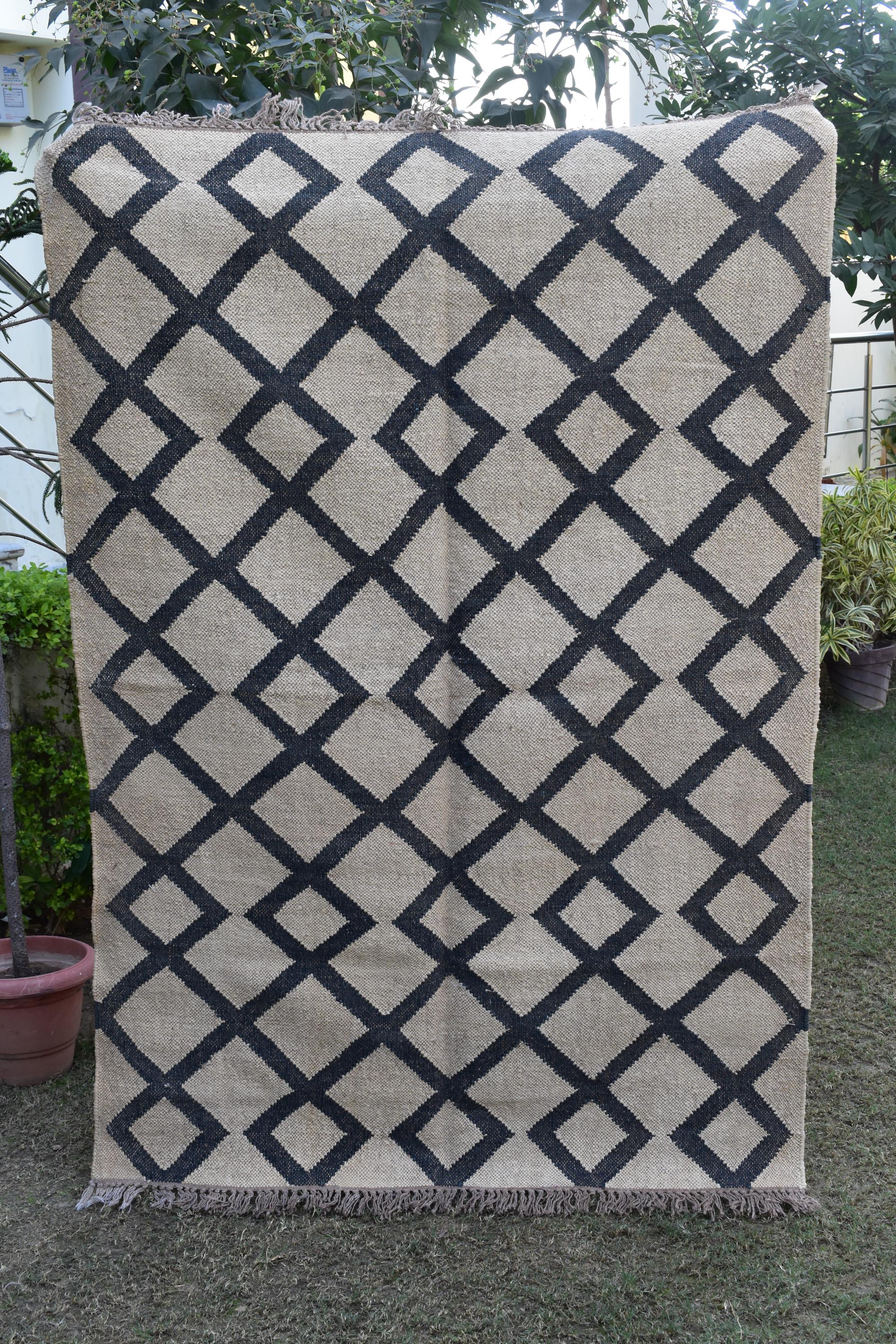 Authentic Handwoven Kilim Rug Wool Jute Tribal Diamond Pattern Bohemian Vintage Reversible Carpet Navajo Rug Weave Runner