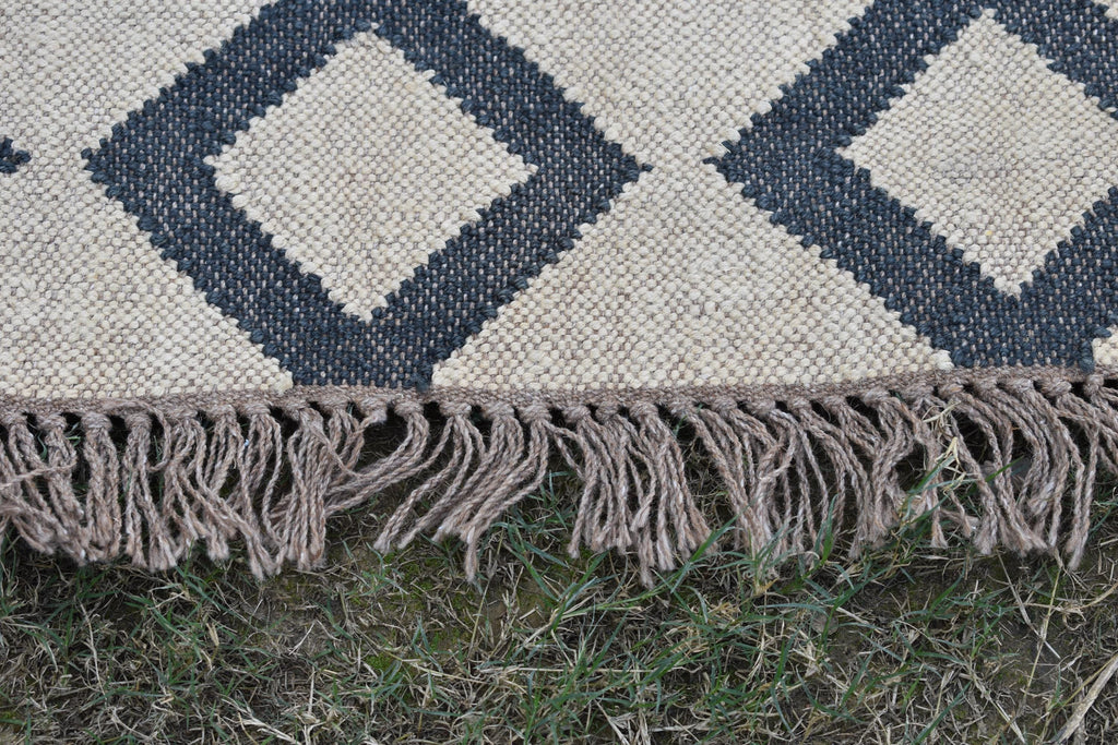 Authentic Handwoven Kilim Rug Wool Jute Tribal Diamond Pattern Bohemian Vintage Reversible Carpet Navajo Rug Weave Runner