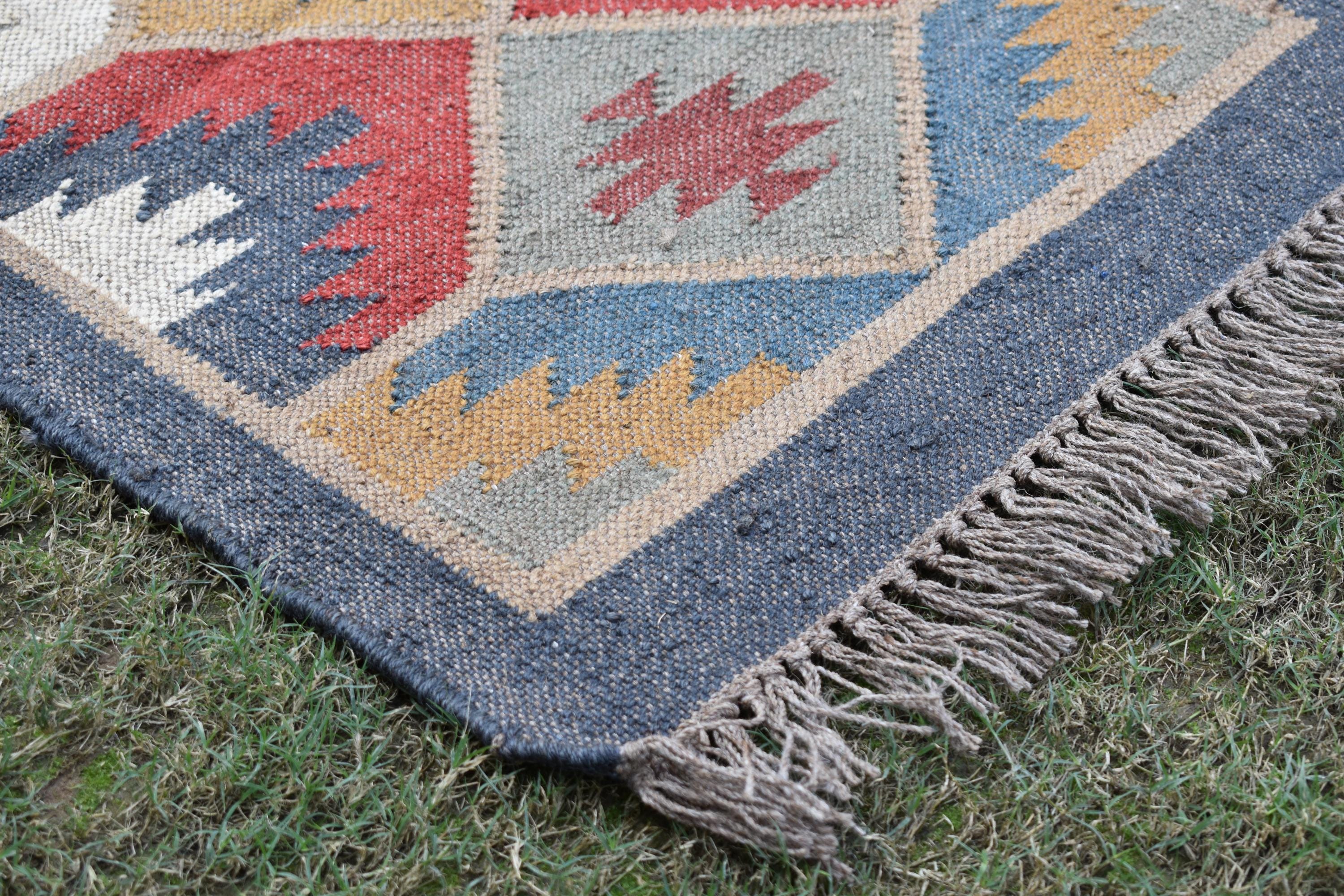Kilim Runner Handwoven Navajo Kilim Rug Handmade Kilim Dhurrie Rug Motifs, Oriental |  Traditional Indian Geometric Kilim Runner Custom Rug