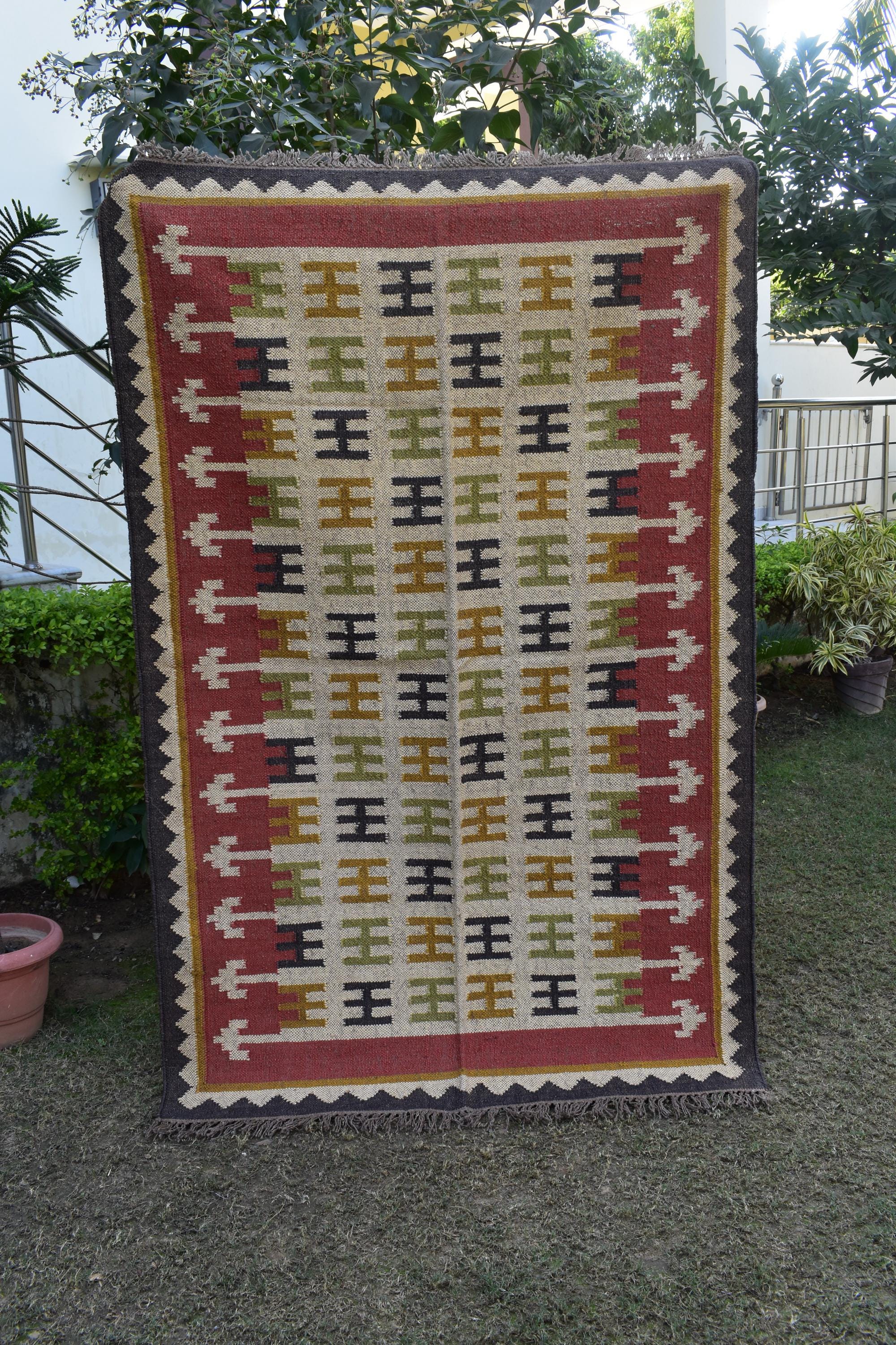 Minimalist Bohemian Kilim Rug Handmade Wool Jute Tribal Flat Weave Reversible Room Decor Rug Southwestern Tribal Rug
