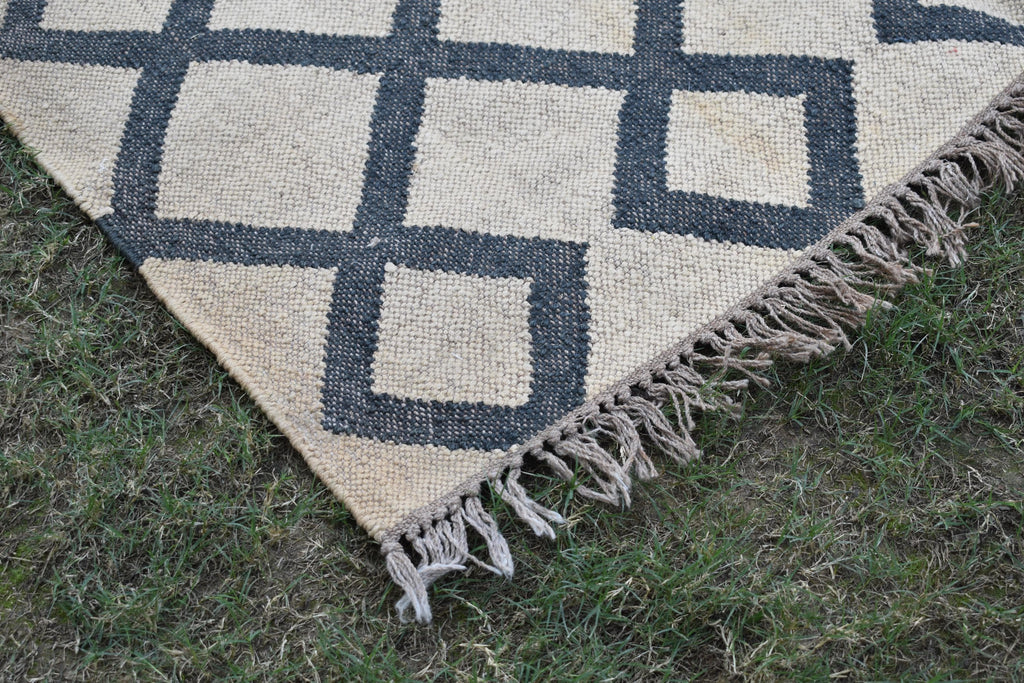 Authentic Handwoven Kilim Rug Wool Jute Tribal Diamond Pattern Bohemian Vintage Reversible Carpet Navajo Rug Weave Runner